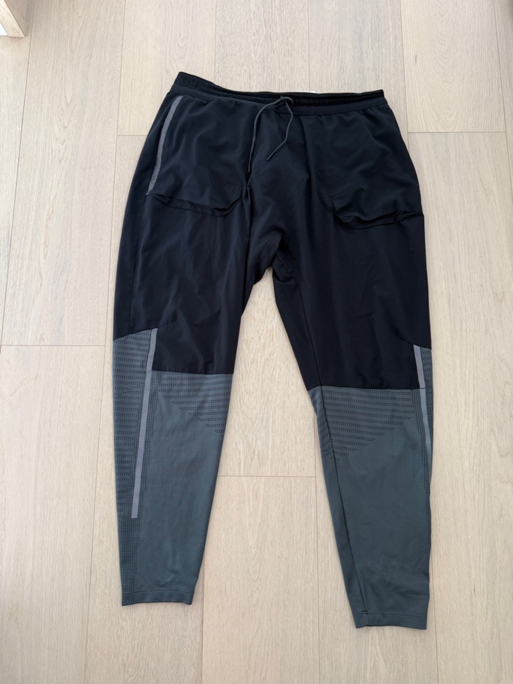 Men's Nike Black & Dark Gray Performance Jogger Pants